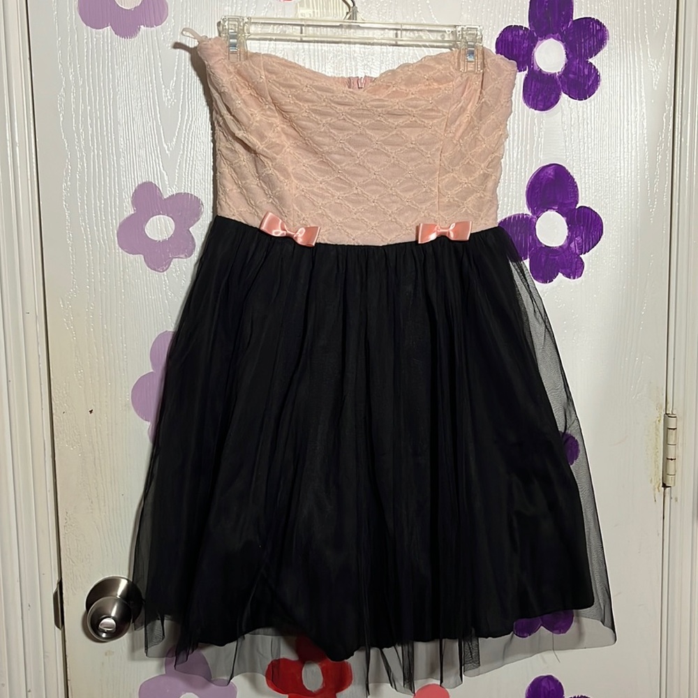 MYSTIC STRAPLESS TULLE PARTY DRESS